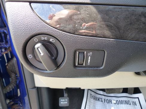 Used 2019 Dodge Grand Caravan SE FWD image 22