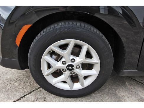 Certified 2023 Kia Soul S FWD image 31