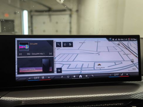 Used 2025 BMW 330i xDrive Sedan w/ Premium Package image 15