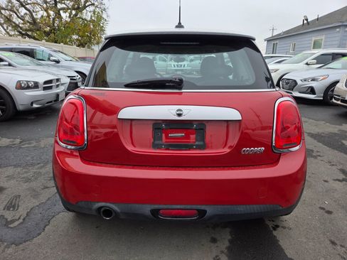 Used 2014 MINI Cooper 2-Door Hardtop image 3