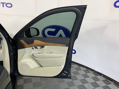 Used 2021 Volvo XC90 T5 Momentum w/ Protection Package FWD image 41