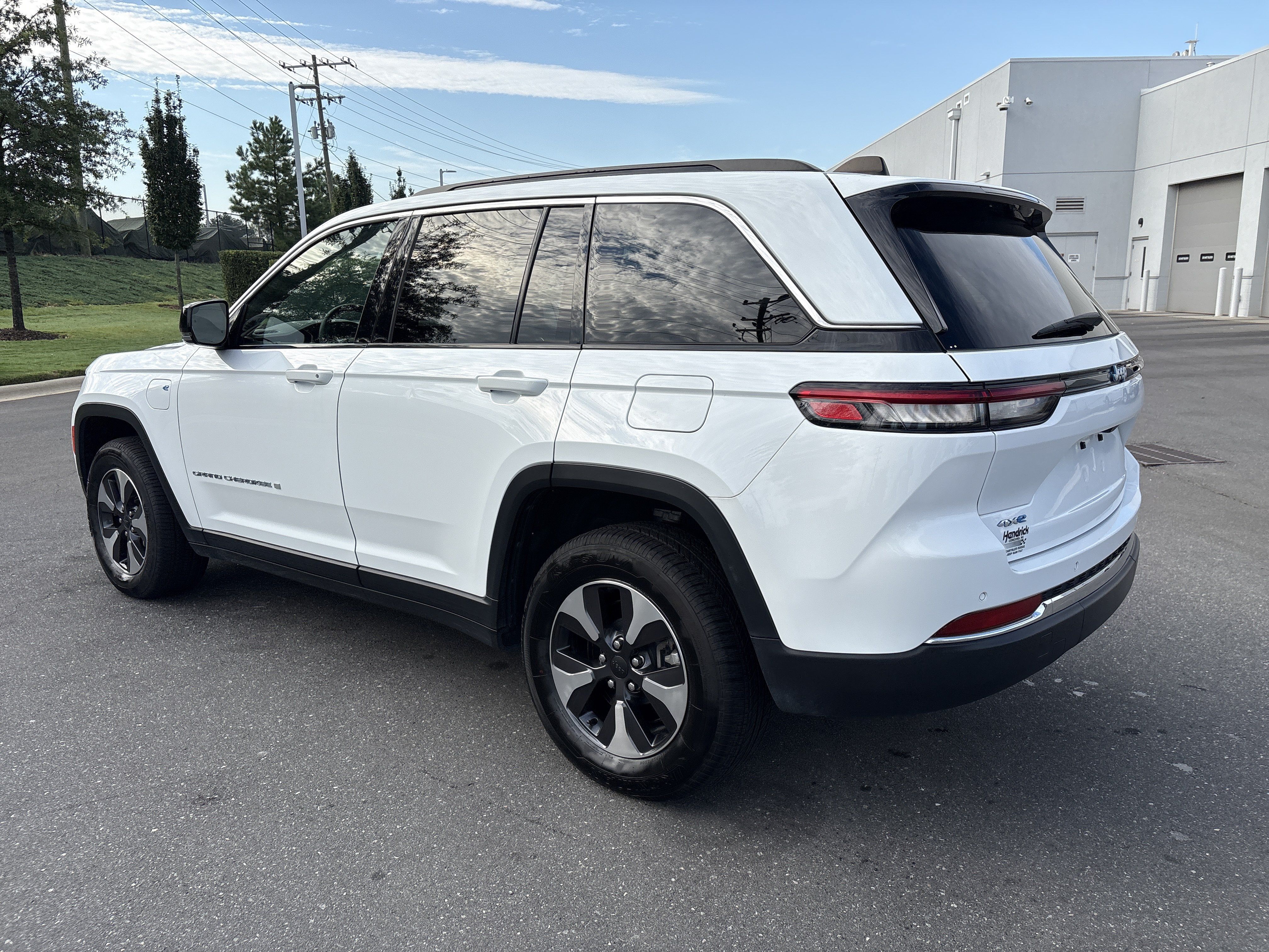Used 2024 Jeep Grand Cherokee Limited 4xe AWD/4WD image 7