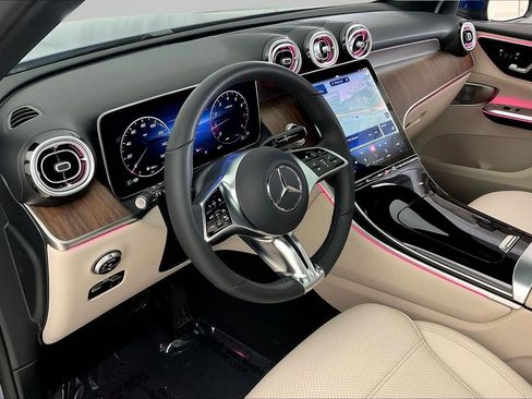 Used 2026 Mercedes-Benz GLC 300 4MATIC image 17