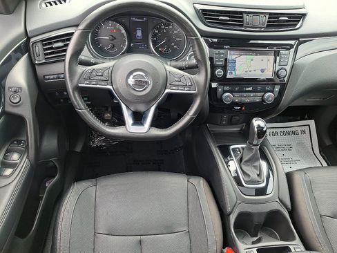 Used 2018 Nissan Rogue Sport SL w/ SL Premium Package AWD/4WD image 11