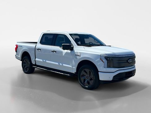 Used 2023 Ford F150 Lightning XLT image 8