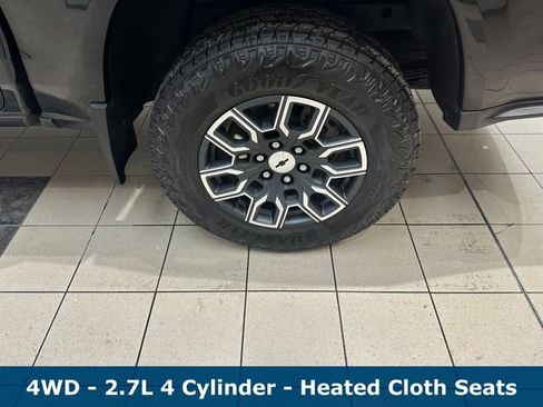 Used 2024 Chevrolet Colorado Z71 image 24