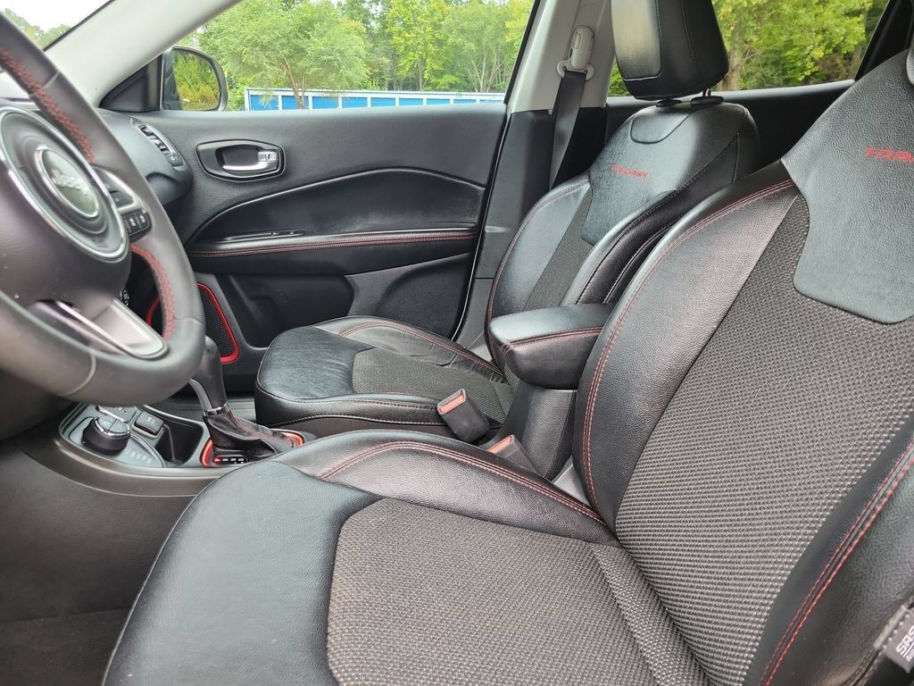 Used 2021 Jeep Compass Trailhawk AWD/4WD image 18