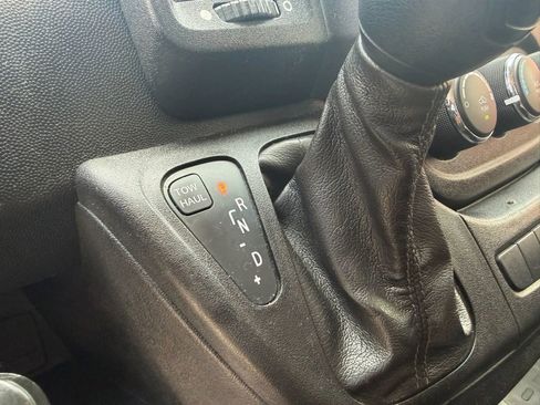 Used 2018 RAM ProMaster 2500 w/ Interior Convenience Group FWD image 11