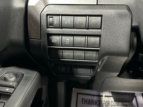 Used 2025 Toyota Tacoma TRD Off-Road image 18