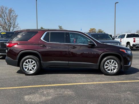 Used 2020 Chevrolet Traverse LT w/ Driver Confidence II Package image 1