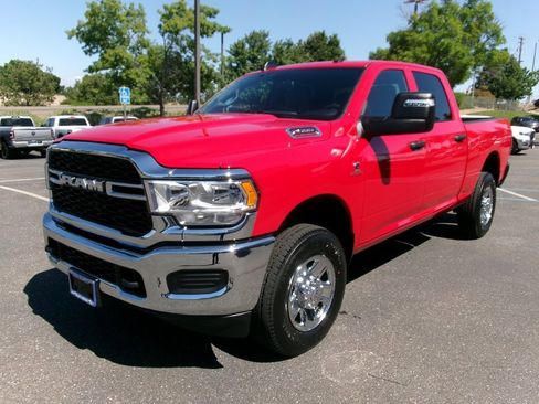 New 2024 RAM 2500 Tradesman w/ Chrome Appearance Group image 4