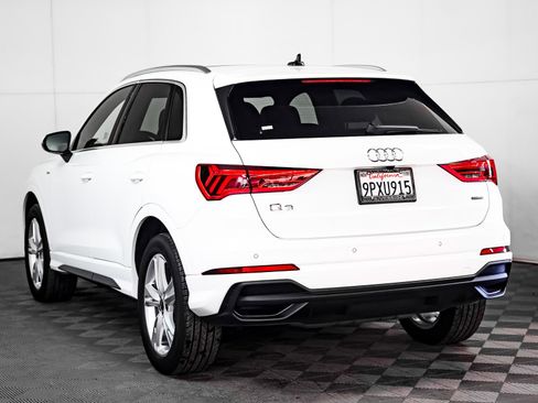 Certified 2024 Audi Q3 2.0T Premium w/ Convenience Package image 2