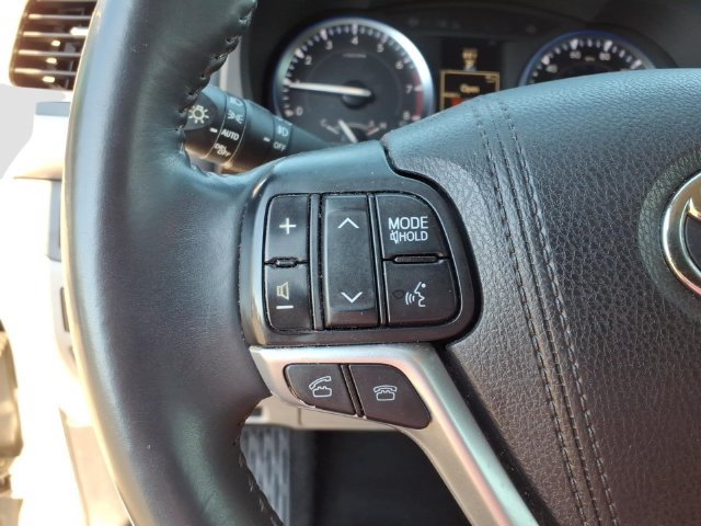 Used 2016 Toyota Highlander Limited FWD image 21