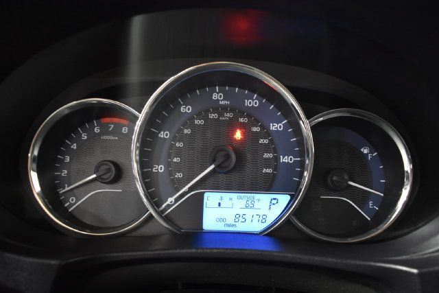 Used 2014 Toyota Corolla LE FWD image 22