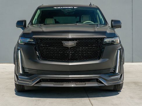 Used 2024 Cadillac Escalade Sport Platinum w/ LPO, ONYX Package AWD/4WD image 4