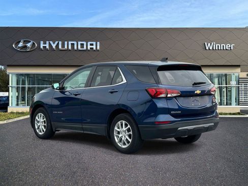 Used 2022 Chevrolet Equinox LT FWD image 2