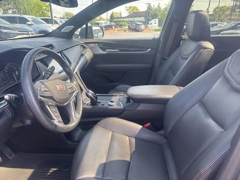 Used 2021 Cadillac XT5 Premium Luxury w/ LPO, Floor Liner Package AWD/4WD image 8