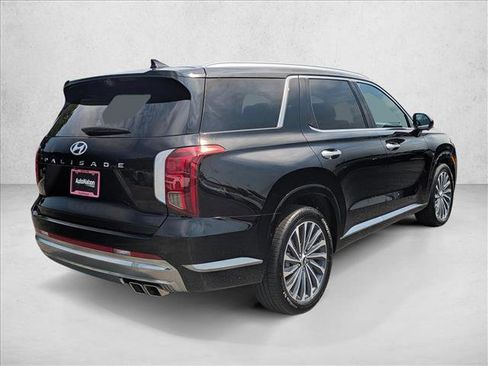 Used 2025 Hyundai Palisade Calligraphy FWD image 5