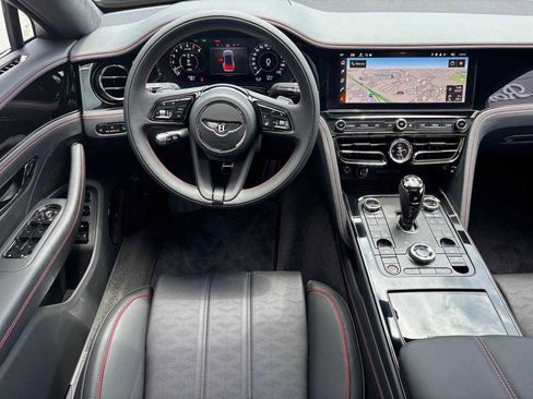 New 2025 Bentley Flying Spur Plug-In Hybrid image 19