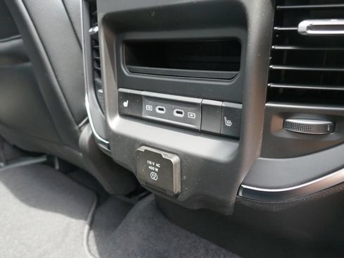 New 2026 RAM 1500 Laramie w/ Laramie Southwest Edition AWD/4WD image 15