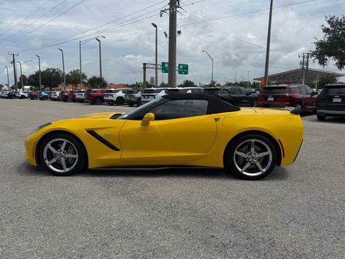 Used 2014 Chevrolet Corvette Stingray Convertible w/ 3LT Preferred Equipment Group RWD image 9
