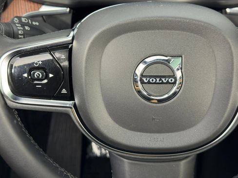 Used 2023 Volvo XC60 B5 Ultimate image 21