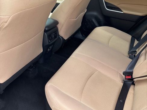 Used 2025 Toyota RAV4 LE AWD/4WD image 20