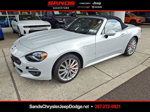 Used 2019 FIAT 124 Spider Lusso w/ Convenience Group image 1