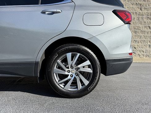Used 2023 Chevrolet Equinox Premier image 10