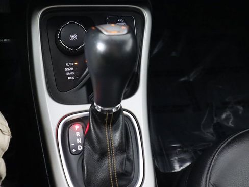 Used 2018 Jeep Compass Latitude image 38