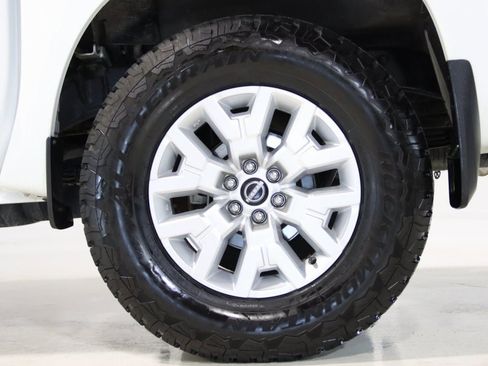 Used 2022 Nissan Frontier SV image 69