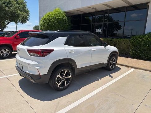 Certified 2023 Chevrolet TrailBlazer RS w/ Convenience Package FWD image 3