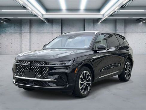 Certified 2024 Lincoln Nautilus Reserve image 1