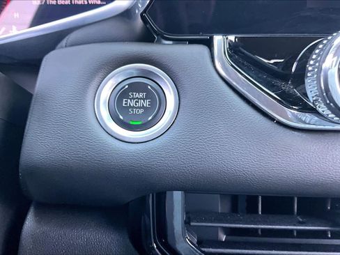 Used 2025 GMC Canyon Elevation w/ Convenience Package RWD image 35