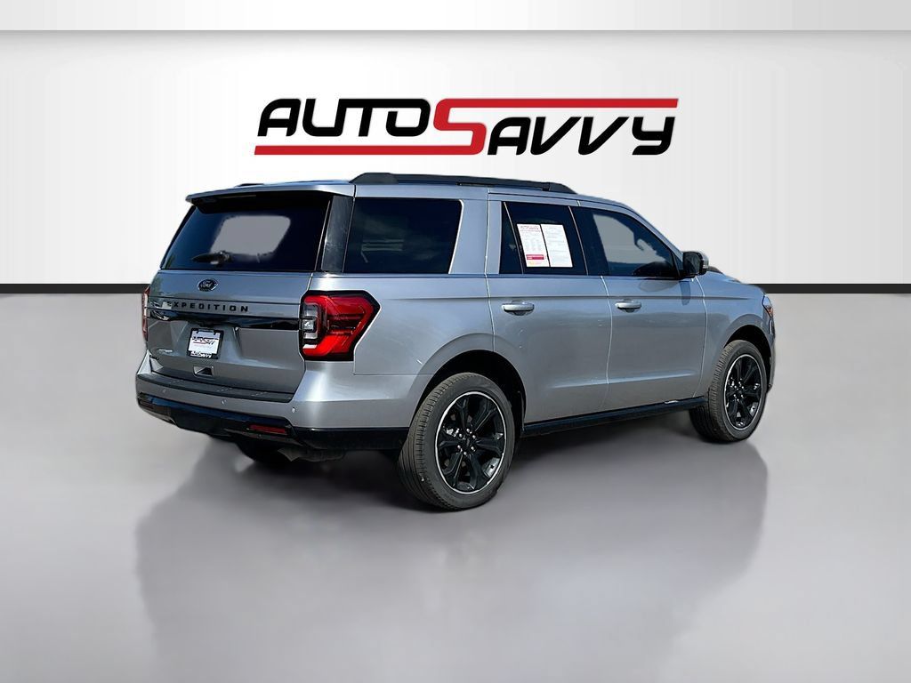 Used 2024 Ford Expedition Limited RWD image 7