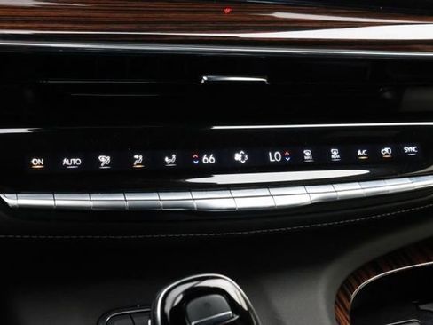 Certified 2024 Cadillac Escalade ESV Premium Luxury image 21