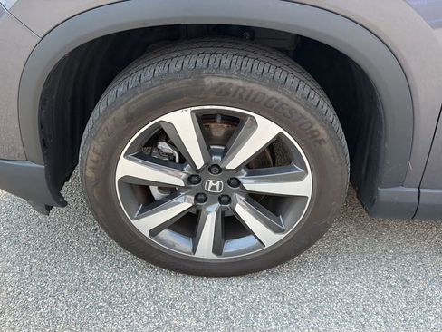 Used 2023 Honda Pilot Touring image 19