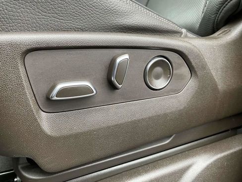 Used 2021 GMC Yukon Denali w/ Denali Premium Package image 23