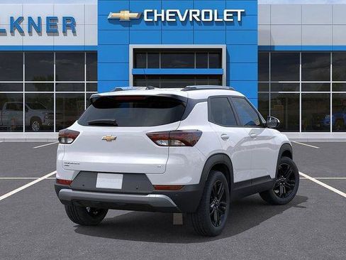 New 2026 Chevrolet TrailBlazer LT w/ Midnight Edition AWD/4WD image 4