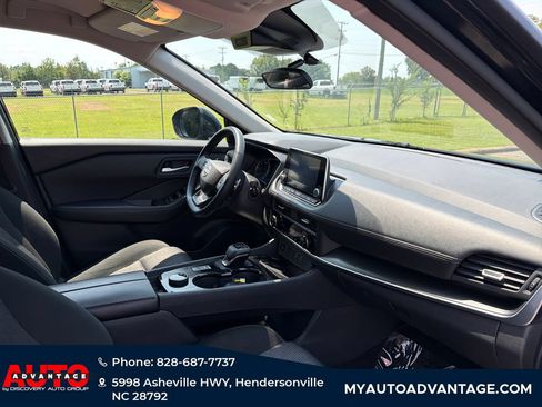 Used 2025 Nissan Rogue SV AWD/4WD image 36