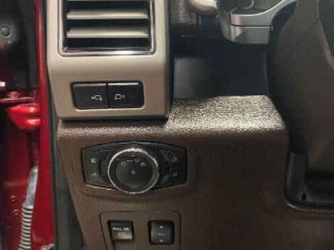Used 2019 Ford F150 King Ranch w/ Equipment Group 601A Luxury AWD/4WD image 25