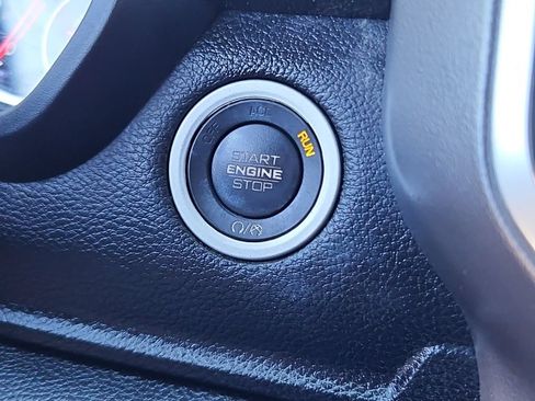 Used 2021 RAM 1500 Big Horn AWD/4WD image 16