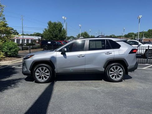 Used 2025 Toyota RAV4 XLE Premium w/ Weather Package FWD image 5