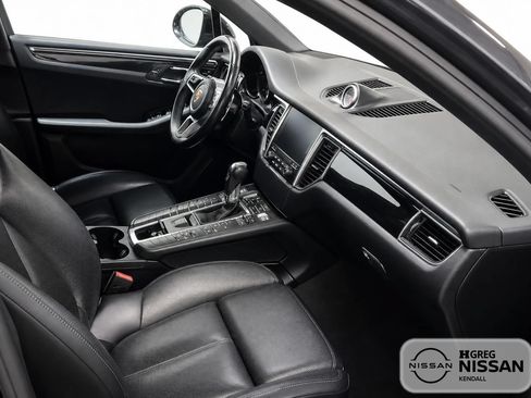 Used 2018 Porsche Macan S AWD/4WD image 10