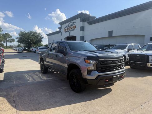 Used 2023 Chevrolet Silverado 1500 Custom Trail Boss AWD/4WD image 43