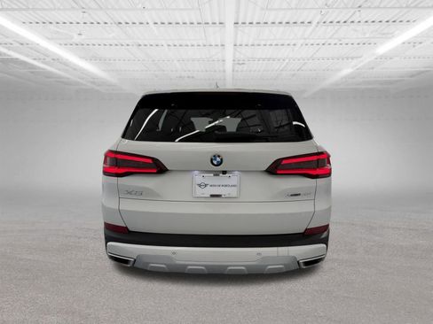 Used 2023 BMW X5 xDrive40i w/ Premium Package AWD/4WD image 4