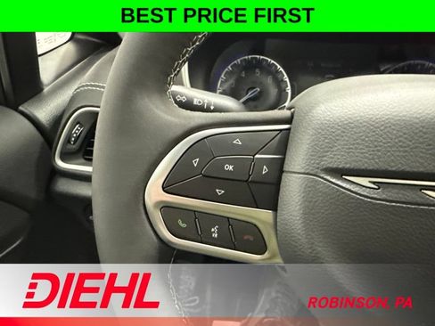 New 2027 Chrysler Pacifica Select w/ Family Tech Group FWD image 30