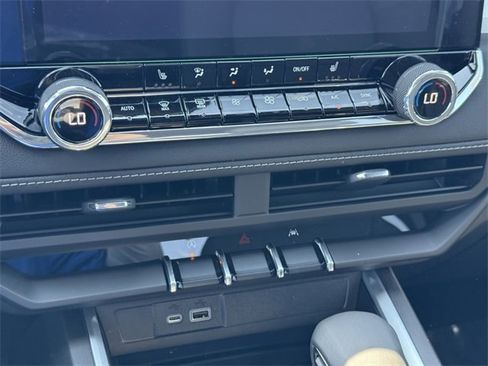 New 2025 Chevrolet Colorado LT w/ LT Convenience Package image 15