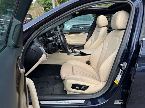 Used 2017 BMW 530i RWD image 12
