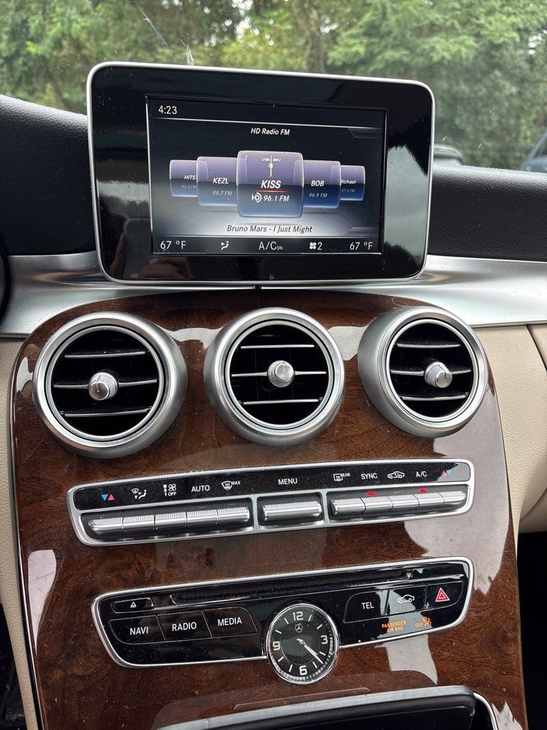 Certified 2016 Mercedes-Benz C 300 4MATIC Sedan image 8